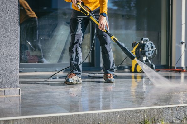Cost of Concrete Cleaning in Encinitas