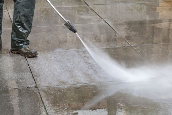 Cost of Concrete Power Washing in Encinitas