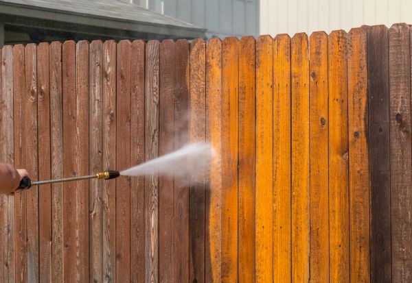 Cost of Fence Power Washing in Encinitas