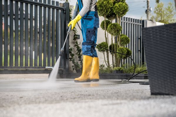 Cost of Driveway Power Washing in Encinitas
