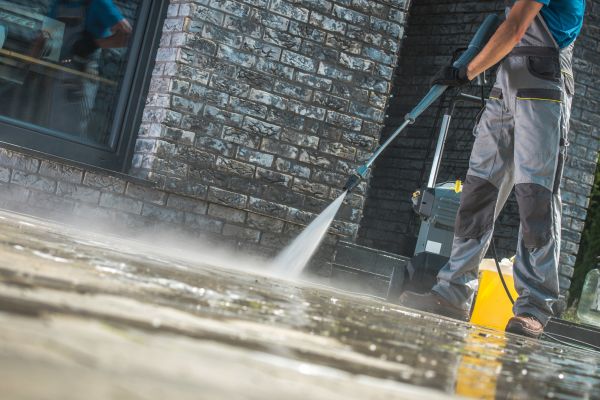 Cost of Power Cleaning in Encinitas