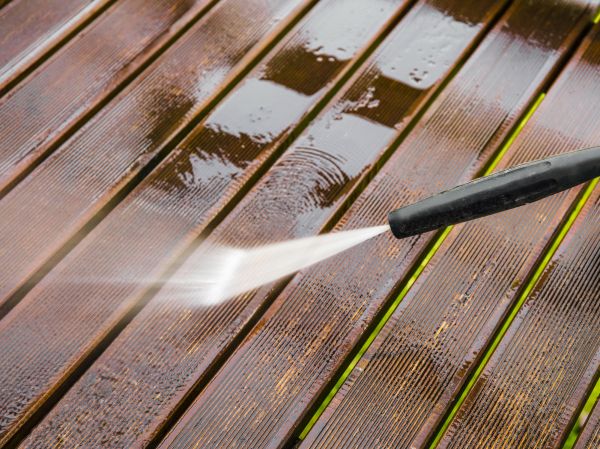 Cost of Deck Pressure Washing in Encinitas