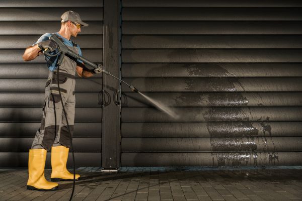 Cost of Garage Power Washing in Encinitas