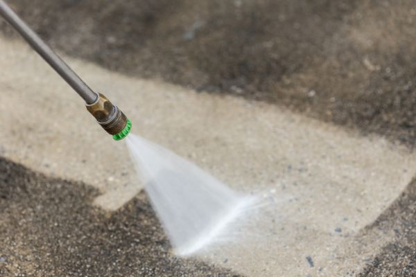 Cost of Garage Floor Power Washing in Encinitas
