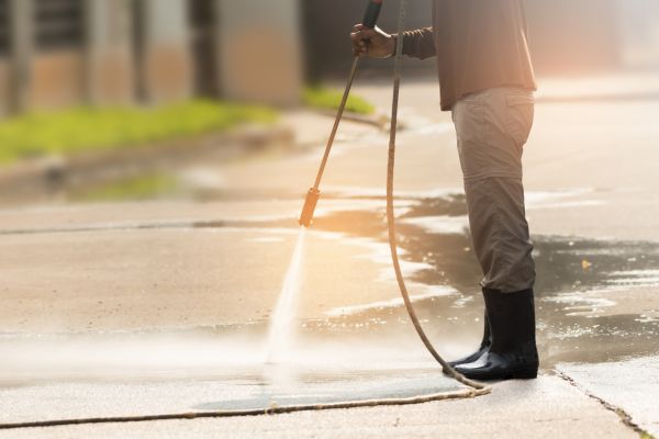 Cost of Residential Concrete Cleaning in Encinitas