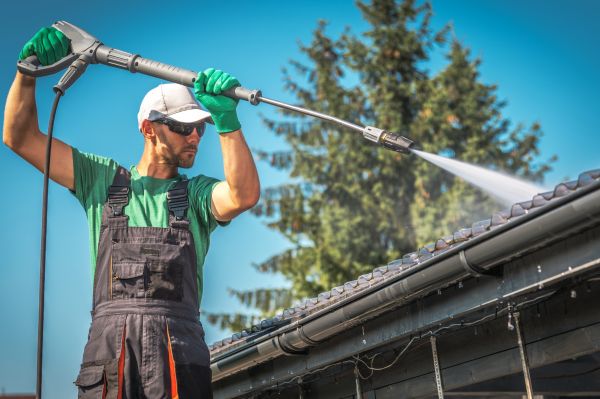 Cost of Gutter Washing in Encinitas