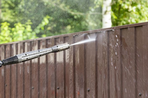 Cost of Vinyl Fence Cleaning in Encinitas