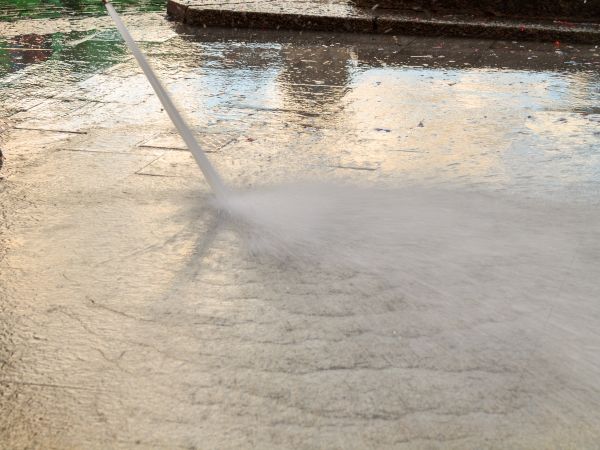 Cost of Pavement Cleaning Service in Encinitas