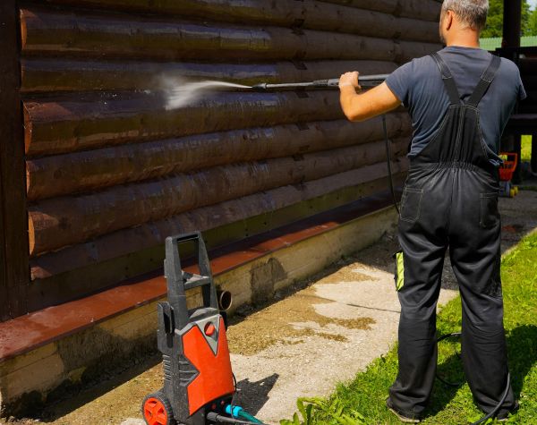 Cost of Log Home Pressure Washing in Encinitas