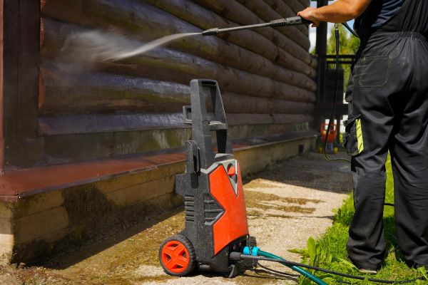 Cost of Wood House Exterior Cleaning in Encinitas