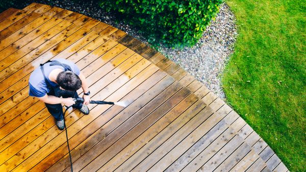 Cost of Deck Pressure Cleaning in Encinitas