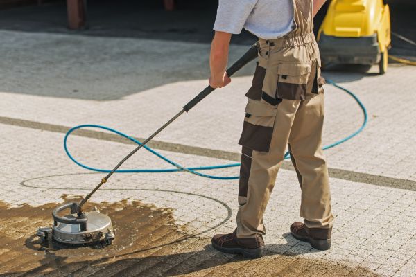 Cost of Townhouse Driveway Cleaning in Encinitas