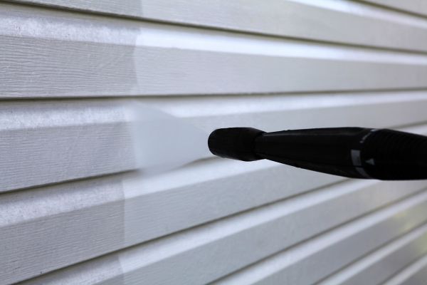 Cost of Condo Siding Power Washing in Encinitas