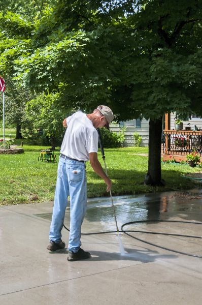 Cost of Driveway Concrete Cleaning in Encinitas