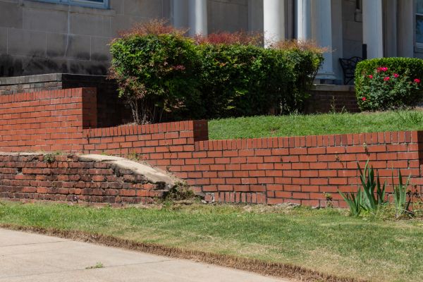 Cost of Retaining Wall Cleaning in Encinitas