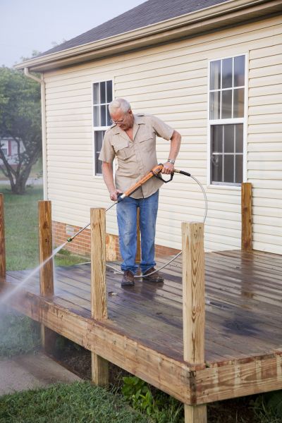 Cost of Deck Mold Cleaning in Encinitas