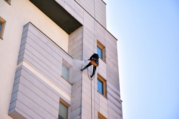 Cost of Apartment Pressure Cleaning in Encinitas